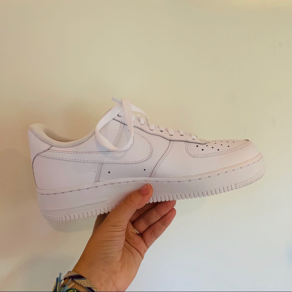 NIKE AIR FORCE 1S